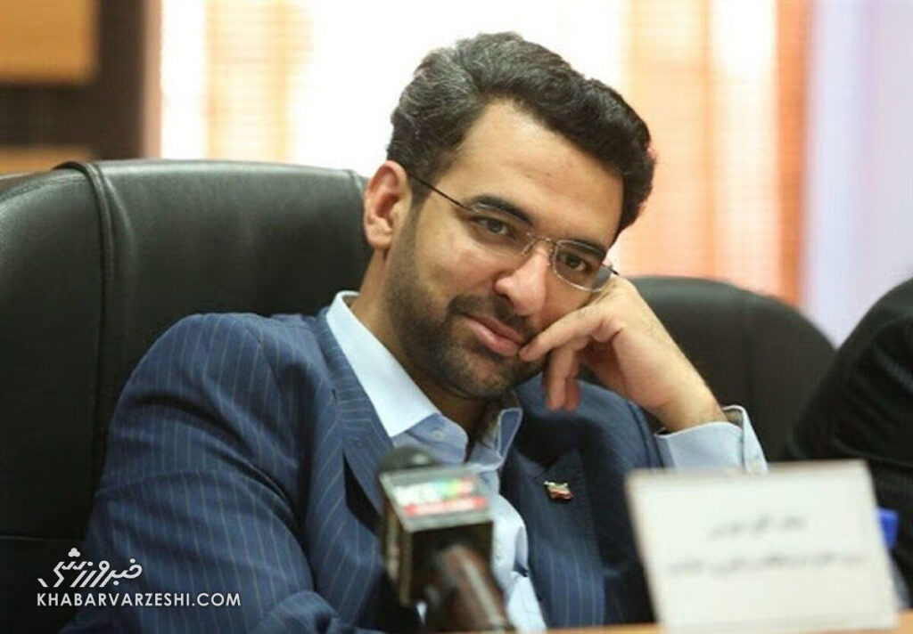 آزری جهرمی: اسحاق جهانگیری مستقل بود