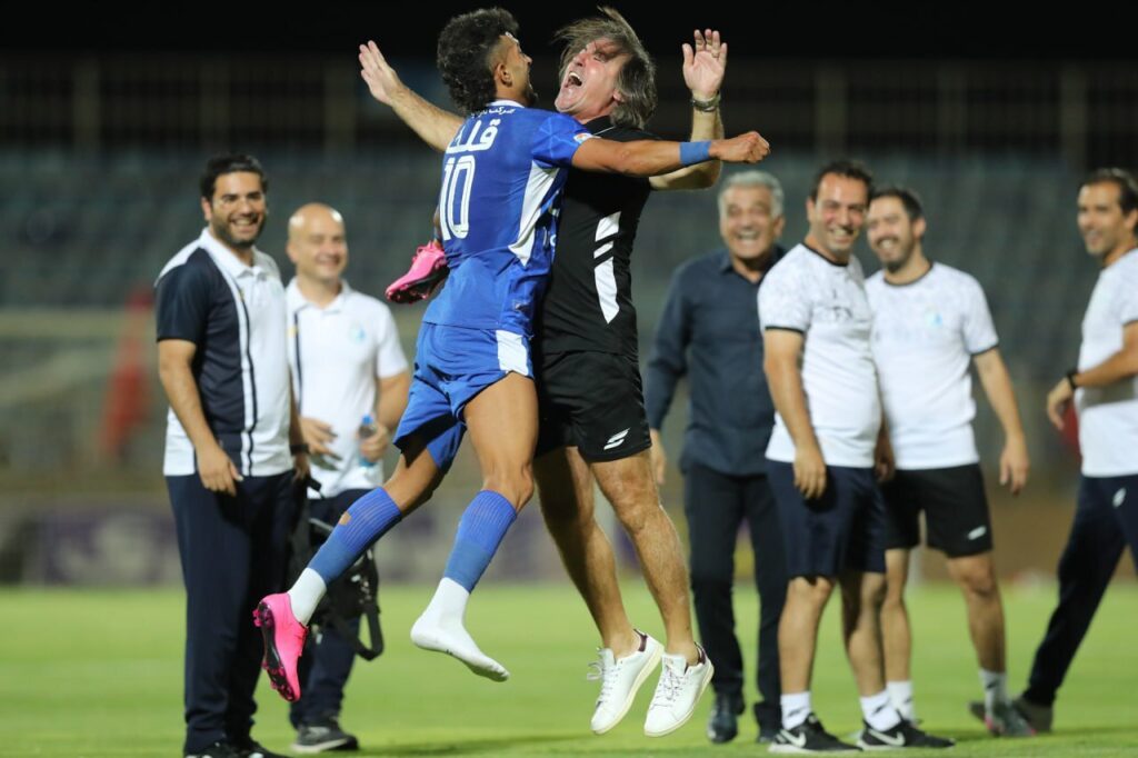 عکس | جشن ساپینتو و رضیان در مقابل چشمان تراکتور