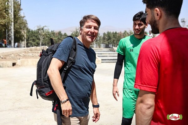 آخرین تمرین سرخپوشان قبل از سفر به اصفهان با حضور مربی آلمانی - آژانس خبری مهر | اخبار ایرانی و جهانی