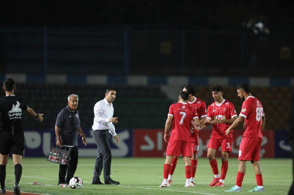 نارضایتی بازیکنان Persepolis از سبک هاشمی واهید!