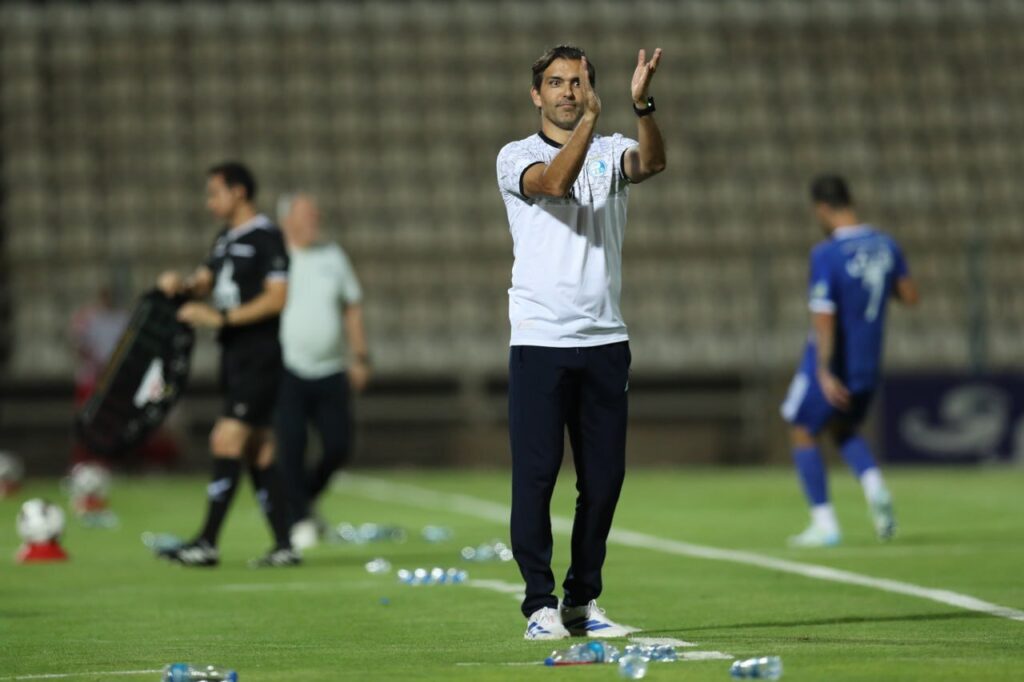 مربی استقلال با VAR نیز مجازات 5 ٪ ما را به دست نیاورد!