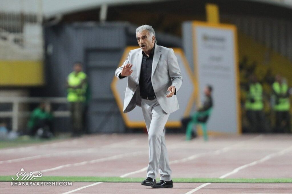 دروازه بان استقلال گفت ، مانند افتخار شما ، از هدفی که من به Persepolis برخورد کردم محافظت کنید!