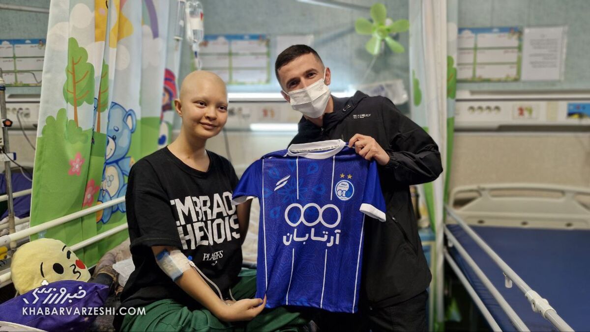 یاسر اسانی پیام استقلال را رساند/ برخاستیم; تو هم بلند شو! + عکس