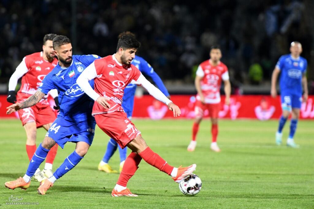 پرویز مظلومی: استقلال به یک شرط برنده دربی است/ 2 بازیکن پرسپولیس شانس گلزنی دارند.