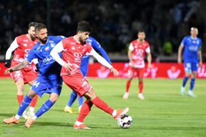 پرویز مظلومی: استقلال به یک شرط برنده دربی است/ 2 بازیکن پرسپولیس شانس گلزنی دارند.